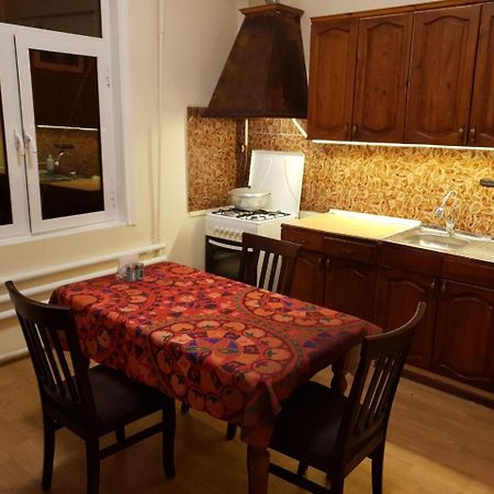 Apartamento "S E A S O N S" Samarcanda Exterior foto