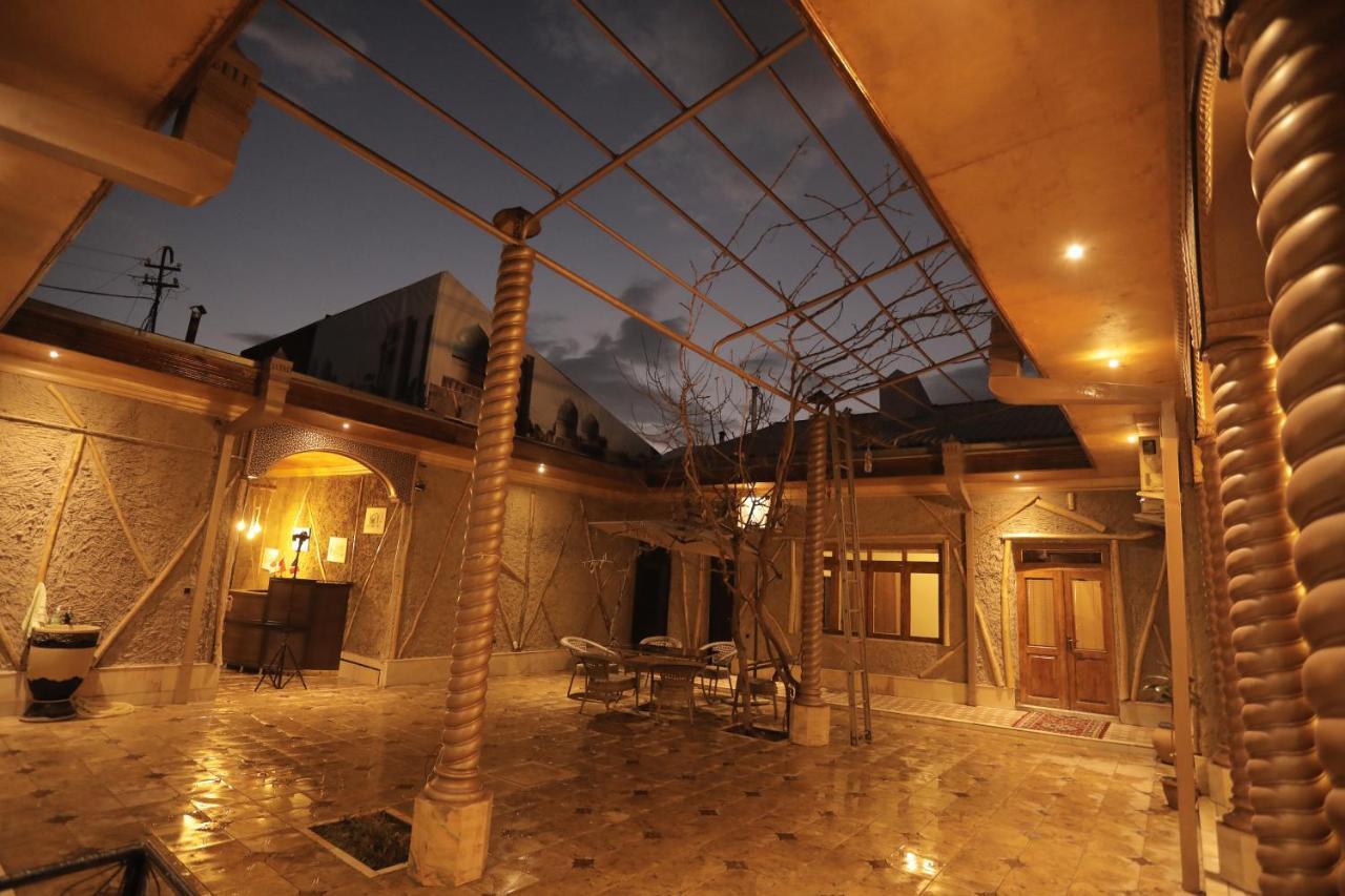 Apartamento "S E A S O N S" Samarcanda Exterior foto